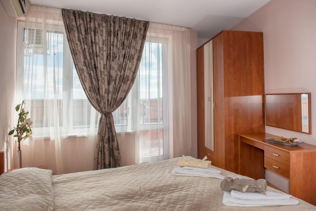 Privilege Beach Apartments Sveti Vlas Exterior foto