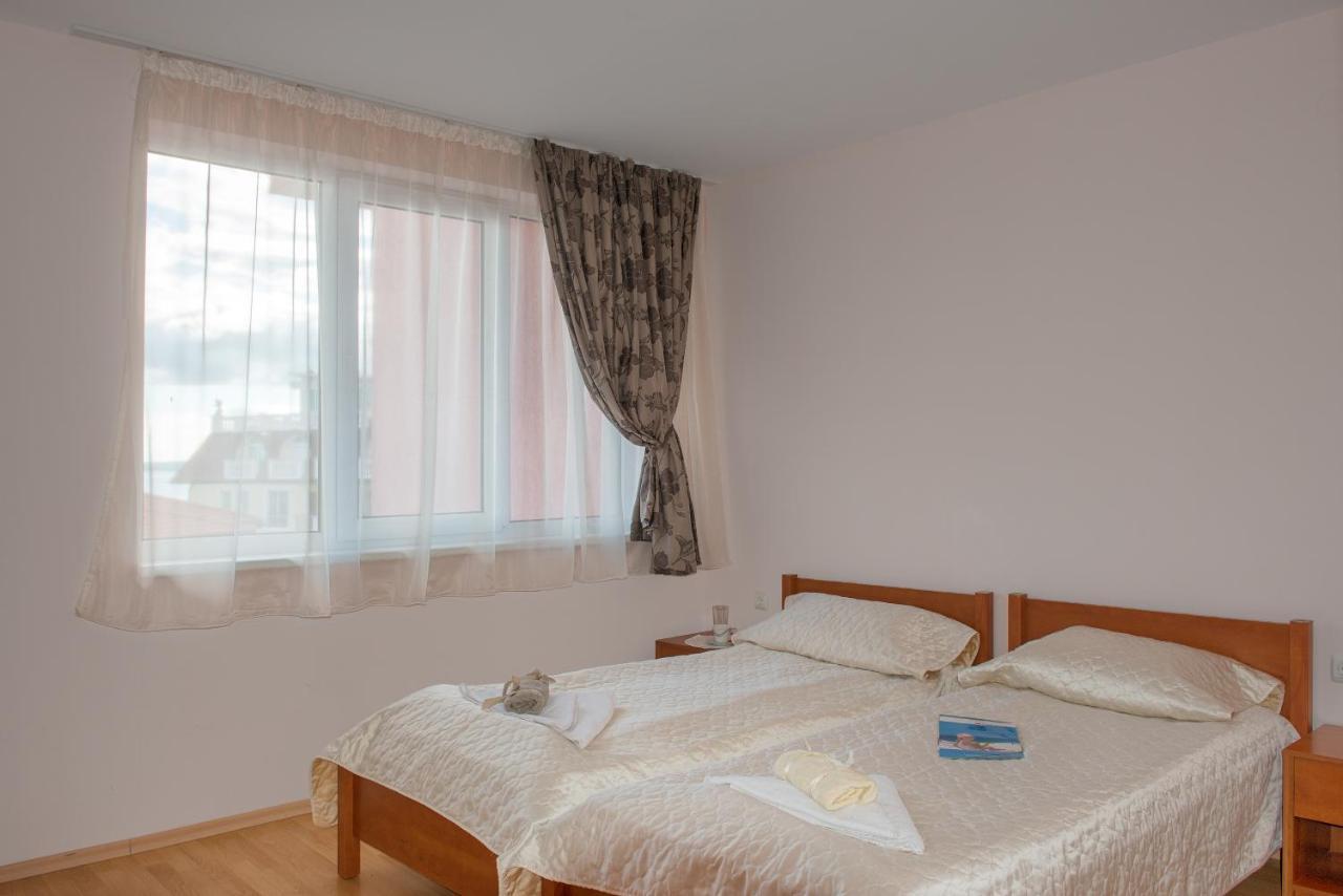 Privilege Beach Apartments Sveti Vlas Exterior foto