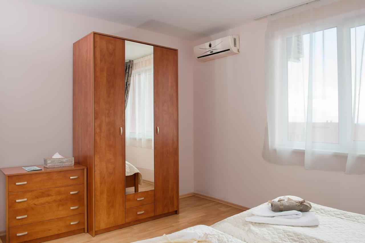 Privilege Beach Apartments Sveti Vlas Exterior foto