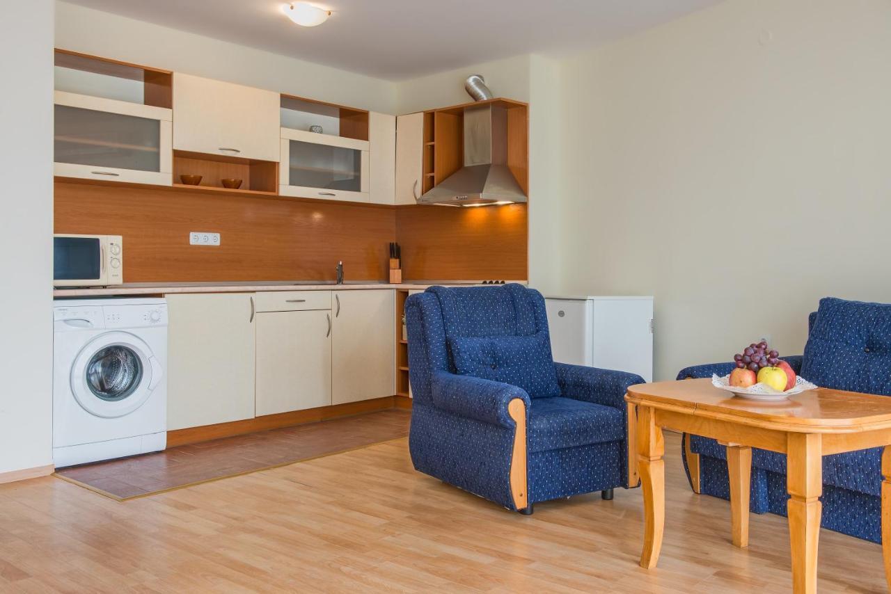 Privilege Beach Apartments Sveti Vlas Exterior foto
