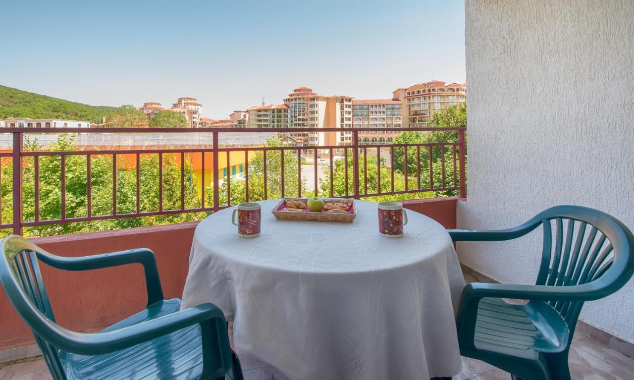 Privilege Beach Apartments Sveti Vlas Exterior foto