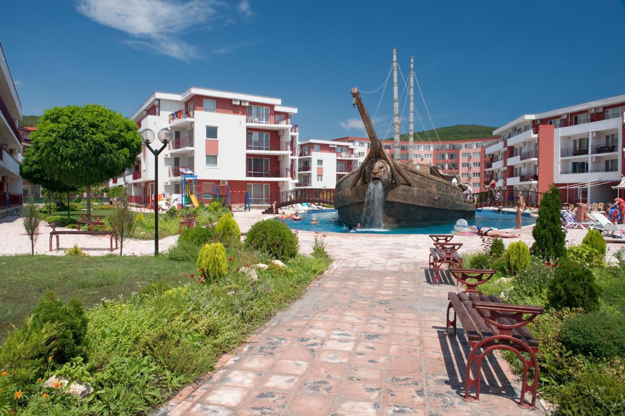 Privilege Beach Apartments Sveti Vlas Exterior foto